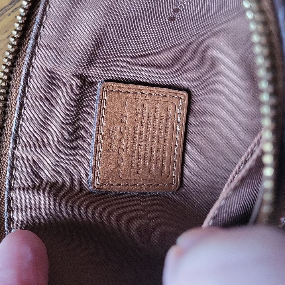 Coach Wristlet - Picture 10 of 17